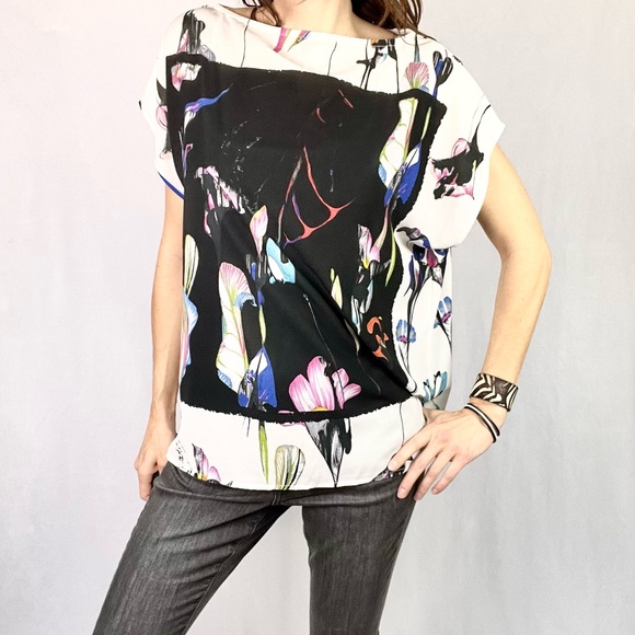 ISLE by MELIS KOGAN | 🌸 Multi-Color Abstract Floral Square Boxy Blouse Top - Picture 1 of 12